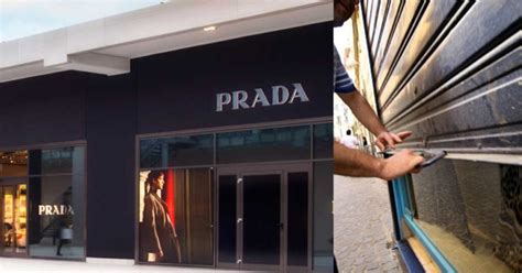 prada chiude gli outlet|prada outlet factory shop.